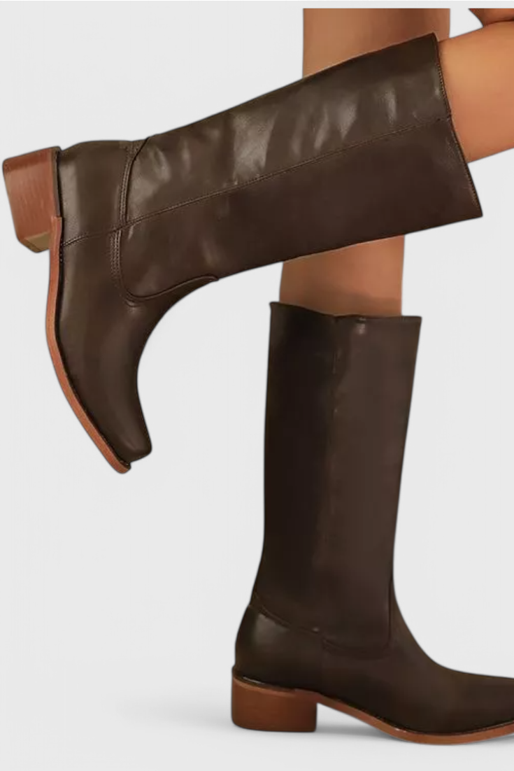 Women's Knee-High Boots with Stacked Heel and Classic Round Toe